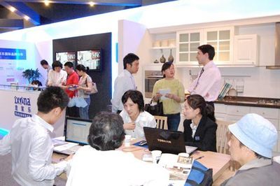 首届浙江家具节之意家乐加盟网络运营总监高杰 -家居快讯-杭州搜房装修家居网